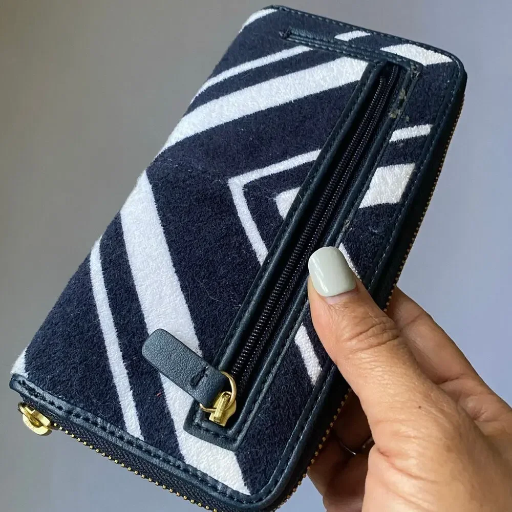 Vintage Juicy Couture Navy White Chevron Continental Zip-Around Wallet Clutch